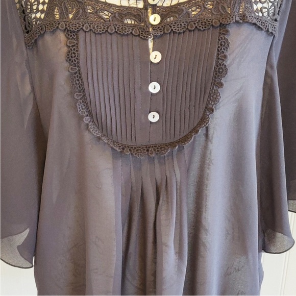 BNWT Daniel Rainn Gray with Black Detailing Short Sleeve Blouse. - Picture 4 of 11